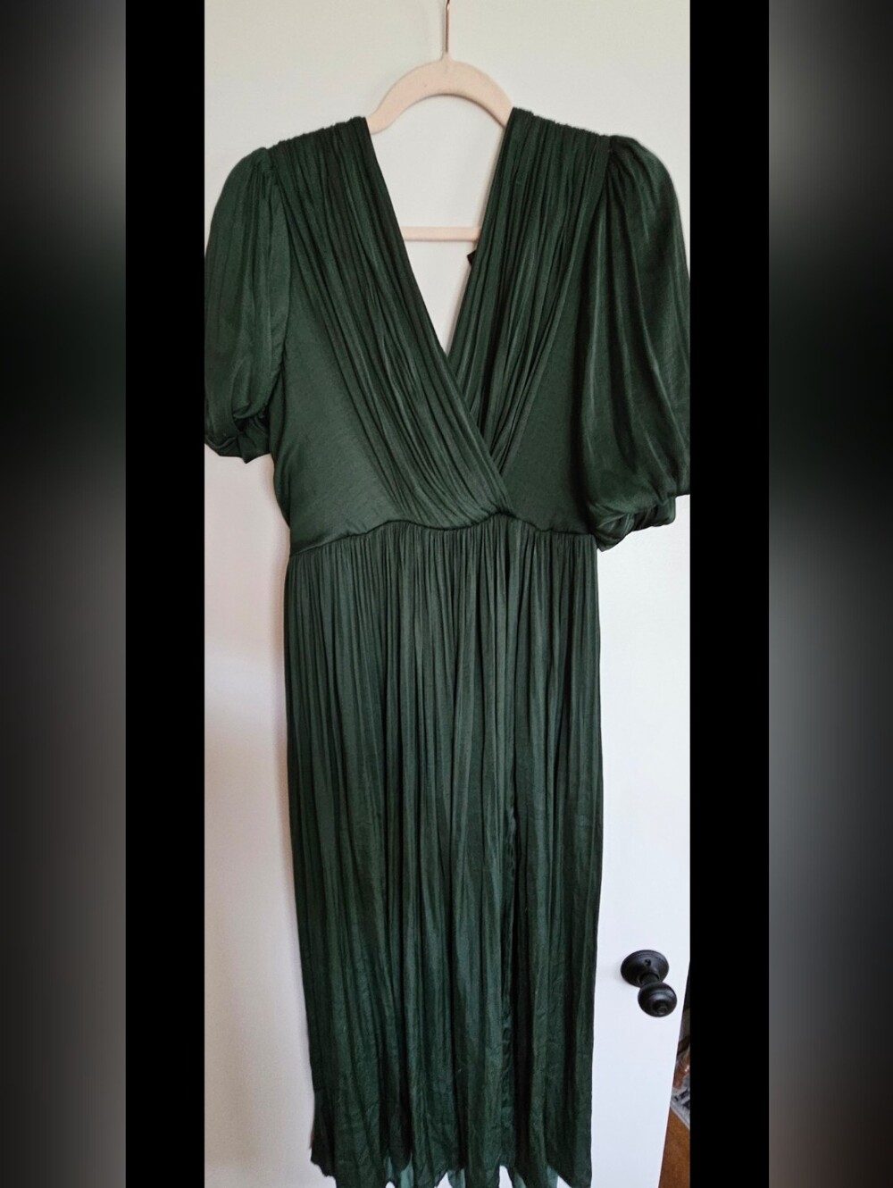 Banana Republic Emerald Green V-Neck Pleated Midi Dress